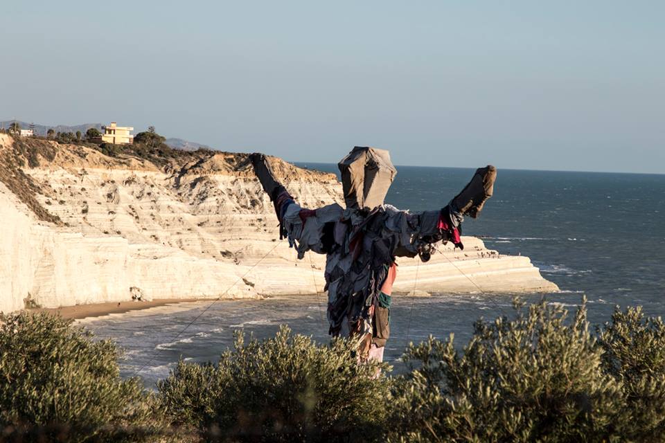 ArtWhitewall's tweet photo. #scaladeiturchiwhitewall
 
The park for #contemporaryart founded by #giuseppealletto
 
#whitewall #art #landart #scaladeiturchi #white #blue #italy #sicily  #alletto #nature #park #artgallery #museum #eco  #artistresidency #italianlandscapes https://t.co/8OKtQl38Dw