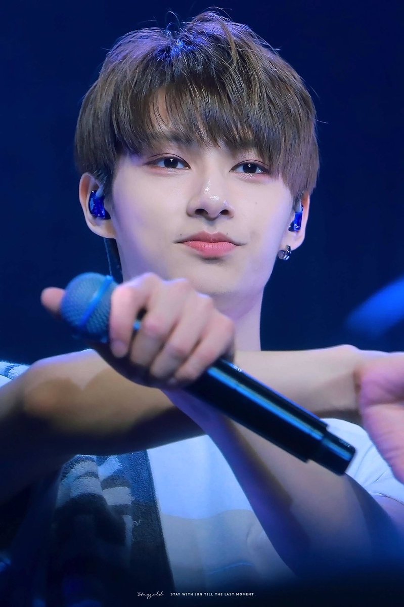 Stay_Gold0610's tweet photo. 180531 JAPAN DEBUT SHOWCASE

이미 너는 나의 영혼인걸
내 사랑이야 영원히

#문준휘 #준 #세븐틴 #文俊辉  @pledis_17 https://t.co/M6Py54HgLl