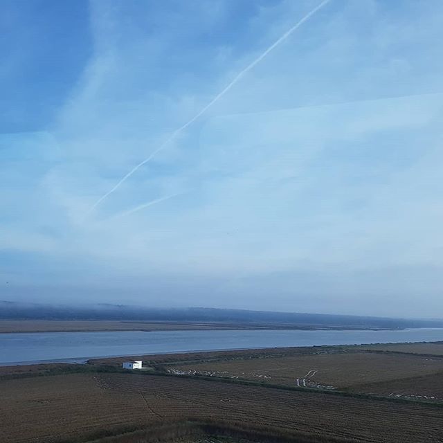 BeckyinPortugal's tweet photo. Loving the journey. Even foggier though north of Lisboa, so here's one I took earlier south of the city.
#traintravel #travelgram #viewfromtrain #landscape #rivercrossing #portugal #explore #comboios https://t.co/wh9K1A6hrA https://t.co/NtoUC1eBrN