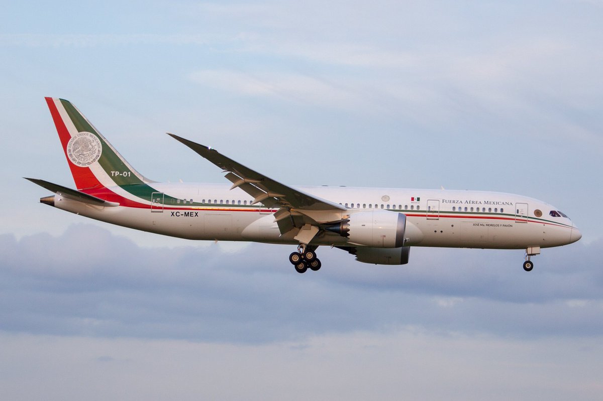 scramble_nl's tweet photo. Mexican AF B787 last flight… Please read all details at https://t.co/4wDIHbT8fc #FAM #Mexico #MexicoAirForce #FuerzaAereaMexicana #B787 #Boeing #Dreamliner #aviation #VIPaircraft #VIPjet #avgeek @BoeingDefense @Boeing https://t.co/1ZFuuY1LIc
