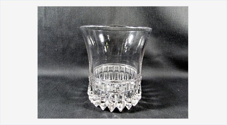 EtagereAntiques's tweet photo. Chandelier Crown Jewels Spooner #EAPG #OHaraGlass #antique #antiqueglass #kitchenglassware #Chandelier #CrownJewels #gotvintage https://t.co/TnWo9wDFHX https://t.co/A8v957Gd5g
