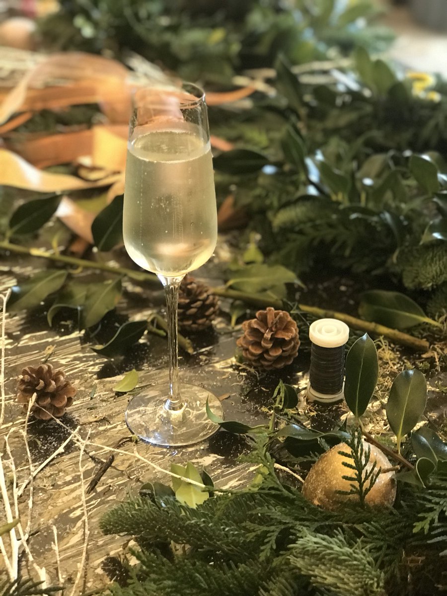 spa_shell's tweet photo. Fun way to spend a morning - my wreath is better than your wreath ! Christmas Wreath making workshop @GreatHouseBerks  @spacreators @Spa_Living https://t.co/lZgo5NiGMf