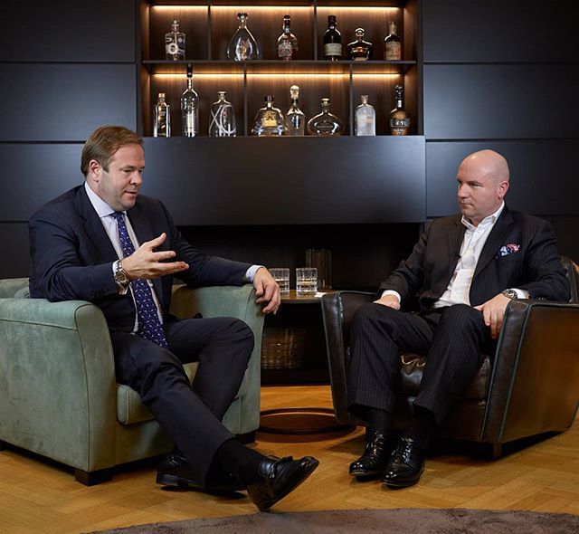 PallasCapital's tweet photo. Money Talks with Klaus Umek
• • • • •
Photo: @erikazormann
#pallascapital #investmentbanker #ceo #success #motivation #entrepreneur #moneytalks #interview #youtube #klausumek #trading #investment #fund #millionaire #gentleman #goals #luxury #business #igersvienna #igersa… https://t.co/Y5VzdBA7N4