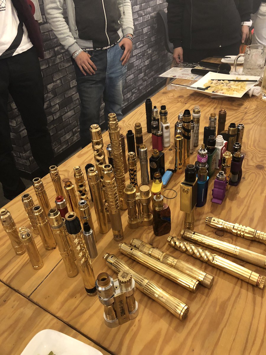 shingo120402's tweet image. BNK参加した皆様楽しい時間を
ありがとうございました٩( ᐛ )و

負けに負け続けた
ジャンケン大会でまさかの
Kayfun5sという大物景品ゲット！
嬉しすぎる(*´-`)

合同BNK最高でした！

#vapayankees
#willfully