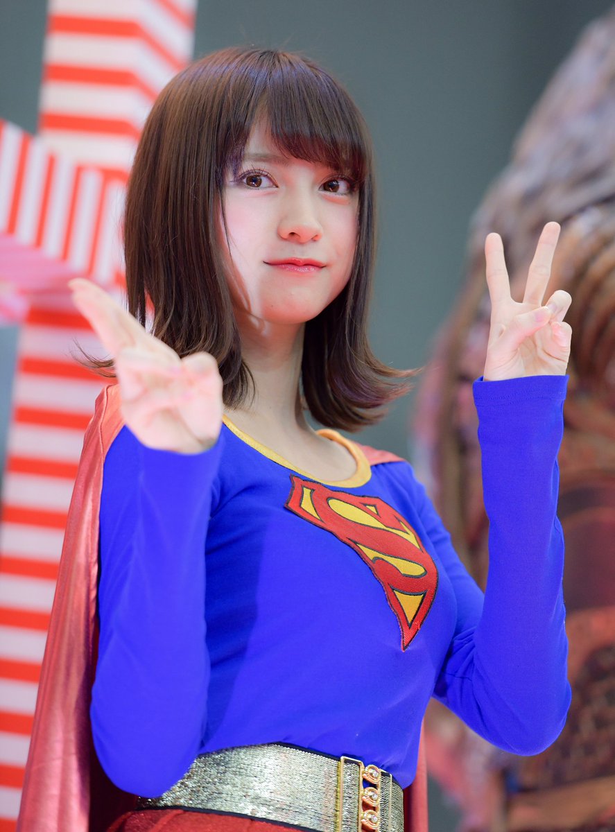 suzy_socute's tweet photo. 20181202 桃月なしこさん(@nashiko_cos)　#tokyocomiccon2018 #東京コミコン2018 #cosplayer #cosplayergirl #スーパーガール #桃月なしこ ⑥ https://t.co/7OyWTWPckV