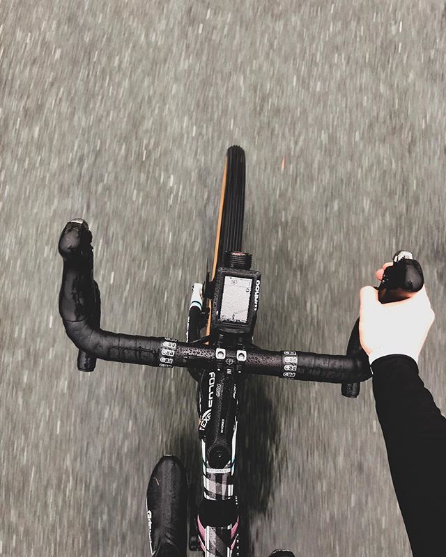 chrishallrides's tweet photo. Yesterday was a pretty testing day behind bars. Heading back down to London tonight after a few days away. .
.
.
.
#focusbikes #focusmares #colddarknorth #wahooligan #shimanorider #lifebehindbars https://t.co/XGxqexFWNJ https://t.co/shcMlevfVU