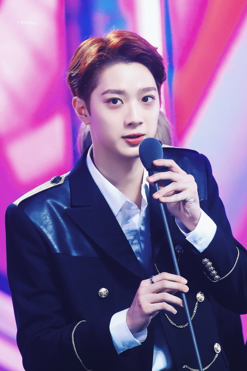 RightAngle_0923's tweet photo. 181201 MMA #라이관린ِ https://t.co/JqbUcQuGFg