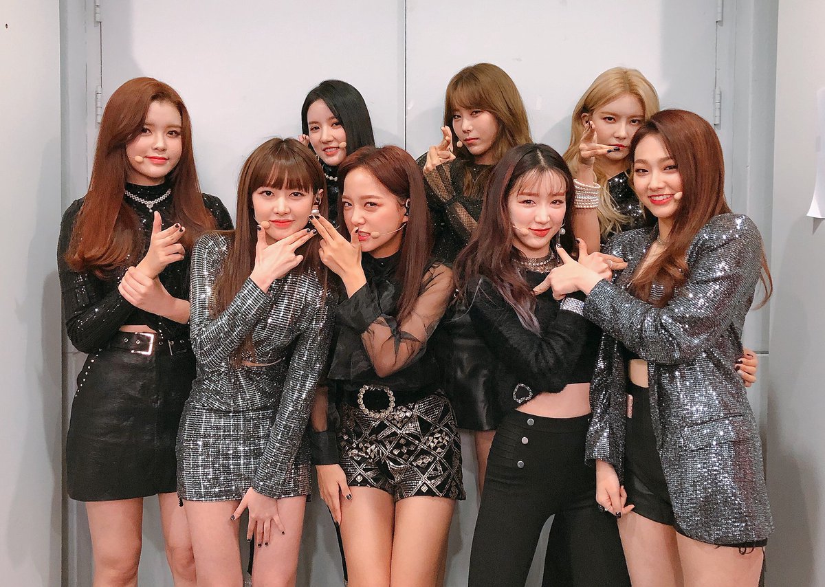 gu9udan's tweet photo. [📸PHOTO]
181202 gugudan
1st CONCERT <PLAY>
ᆞ
단짝들의 심장을 제대로 저격🔫
PLAY 콘서트 둘째 날도 퍼펙트하게 완.료❣
ᆞ
#구구단 #gugudan
#gugudan_1st_CONCERT #PLAY⛤ https://t.co/lbq1NT1Rsy