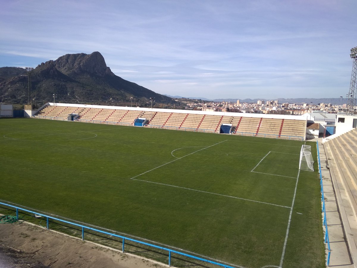 <a href="/CD_Cieza/">C.D. CIEZA</a> ya está preparada y la atalaya vigilandola,solo falta la afición......súbete a las 4:30 y vamos a empezar a cambiar esto <a href="/siempre_los/">Peña Los de Siempre 🇪🇸  ⚽ ⚒</a> <a href="/CiezaEnTuMano/">Cieza En Tu Mano</a> <a href="/PiedadQuijada/">Piedad Quijada</a> <a href="/Copecieza/">Cope Cieza Vega Alta</a> <a href="/terceramurcia/">Carlos</a>