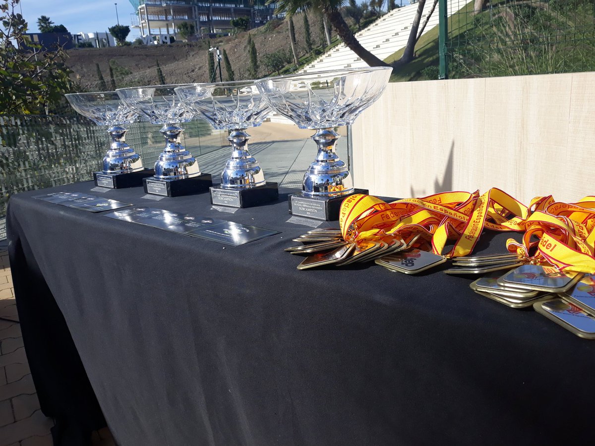 PadelEmpresas's tweet photo. #CEEMasterFinalExpansión

¡¡Nos preparamos para la entrega de premios!! https://t.co/mMPK3hFGfc