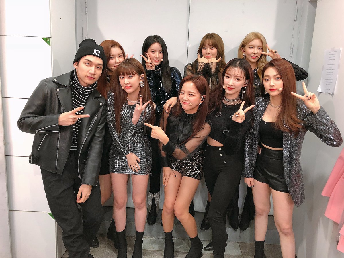 gu9udan's tweet photo. [📸PHOTO]
181202 gugudan
1st CONCERT <PLAY>
ᆞ
뀨단의 든든한 지원군❗
응원와주신 혁 선배님 최고👍👍
ᆞ
#구구단 #gugudan
#gugudan_1st_CONCERT #PLAY
#빅스 #VIXX #혁 #HYUK https://t.co/tBAM2mcYNR