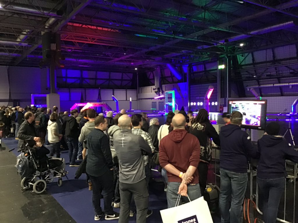 TechShowLive's tweet image. Everyone gathering around the @droneracing #iSeriesChampionshios race zone this afternoon!💥 #UKDroneAndTechnologyLive2018
