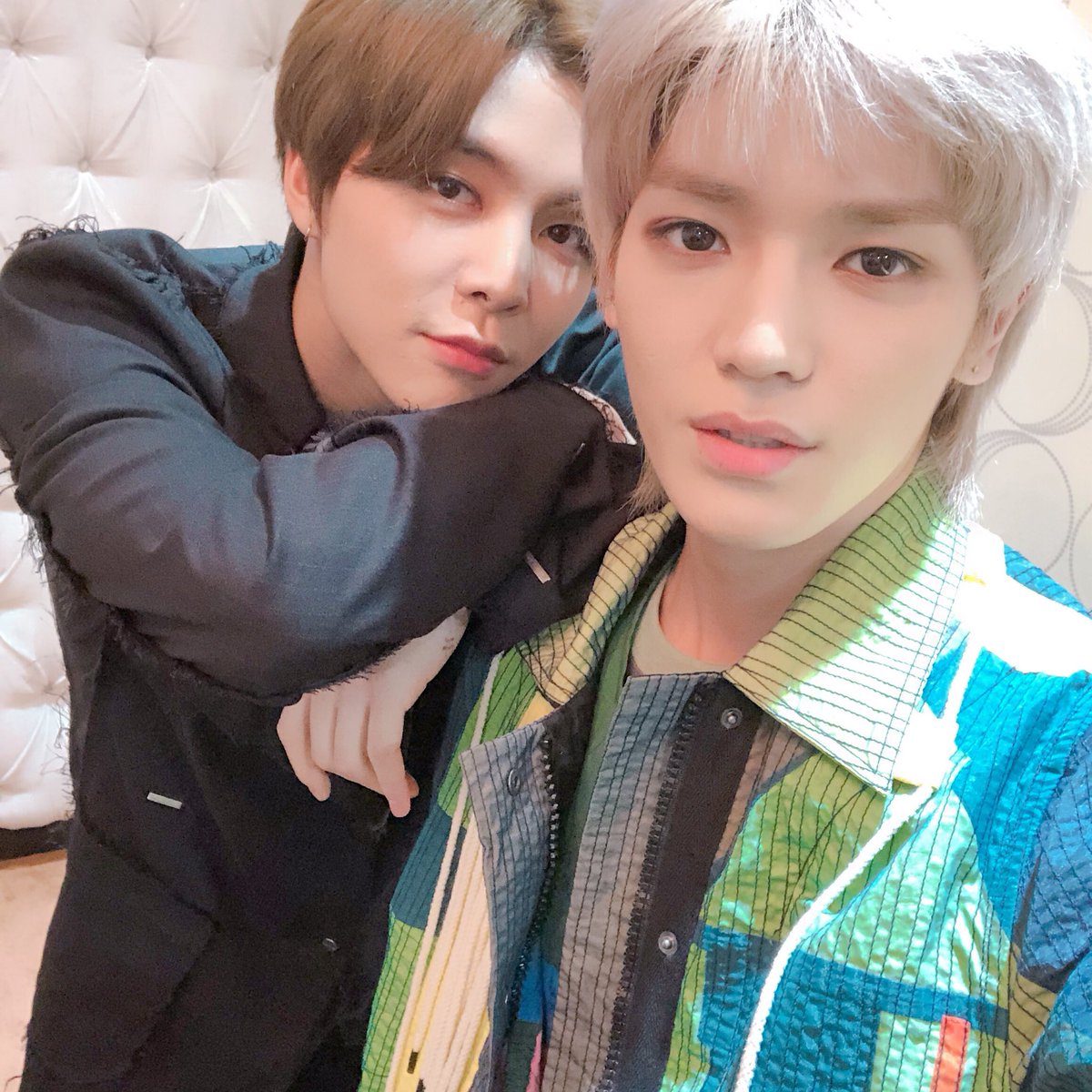 여러분들 덕분에
또 즐거운 한 주를 보내게 되었어요 ~ 여러분들은 꽃이고 우리는 물이지요 ~~ 예쁘게 꽃 피어 보아요 😁-TY 

#NCT127_SimonSays
#SimonSays #NCT127