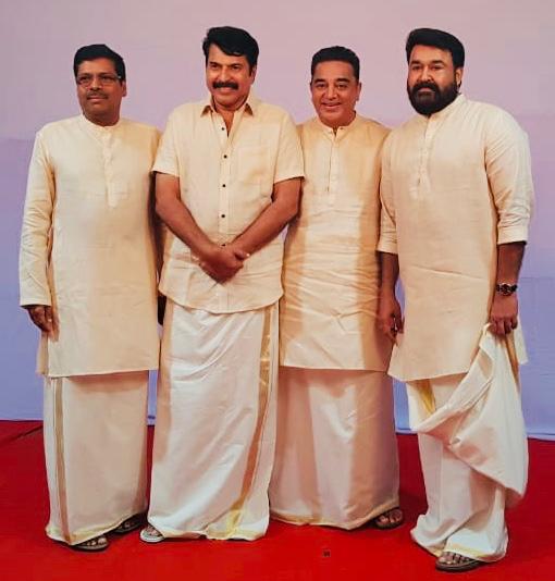 LMKMovieManiac's tweet photo. LEGENDS - #KamalHaasan #Mammootty #Mohanlal..👌👌

#25yearsofAsianet celebrations.. https://t.co/hgb7ZdF0sL