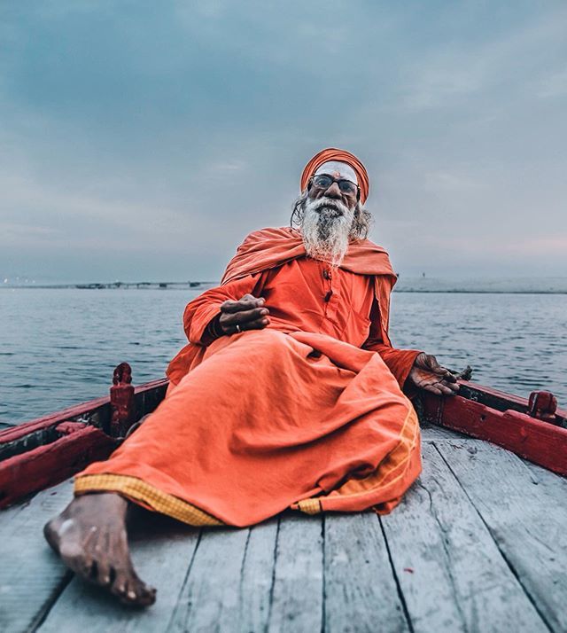sefayamak's tweet photo. Bir pazar günü aktivitesi; yan gelip, yatmak ❣️ #lazysunday #varanasi 2018.
.
.
.
.
#lazysundays #sea #boats #boat #boating #boatlife #boatslife #hinduism #hindu #indianaphotographer #indian #indianblogger #indianphotography #indianwear #indianphotos #indianfashion #indianbl… https://t.co/xFUbZ4TLpq