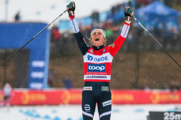 neveitalia's tweet photo. Therese Johaug vince il Lillehammer Triple e batte 50. Tris Norvegia tra i maschi #fiscc #Pellegrino #DeFabiani #NordicSkiing #2Dicembre #scinordico https://t.co/tgzDhlnoh2 https://t.co/d1oSDdfc6E