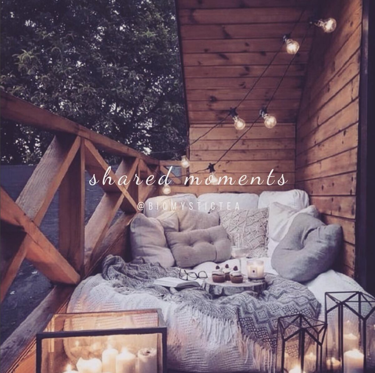 Biomystictea's tweet photo. Having tea with friends and family is a moment shared when the world outside becomes quiet and still 🐭#Sunday #Mood #Family https://t.co/tZUAmEEJEF https://t.co/bIUbkvUw9X