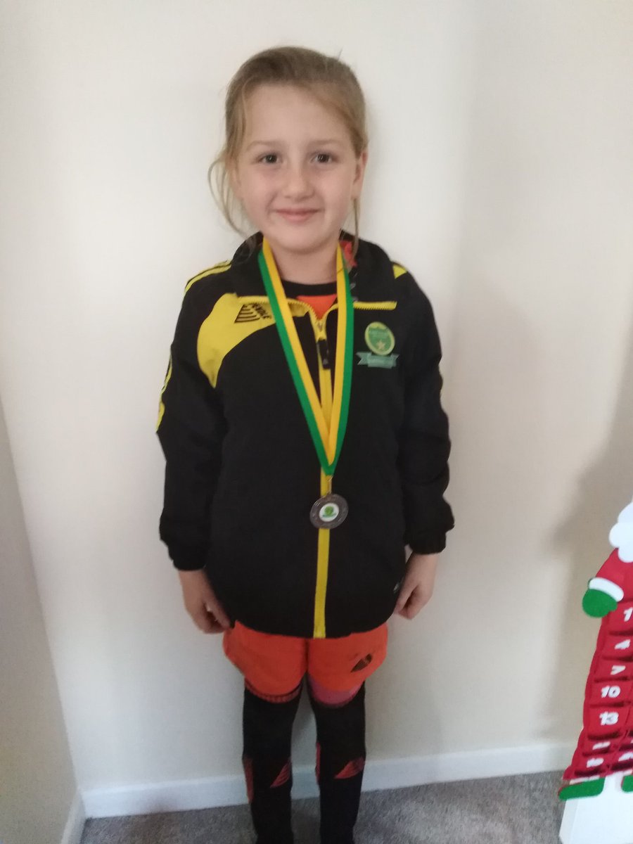 @MastercardUK I think Evies #PricelessMascot experience meeting @D_DeGea spurred her on for her @midlincsfooty game today. Some fantastic saves and she got awarded with Player of the Match ⚽🙌😁 @RichardBaker26 😍