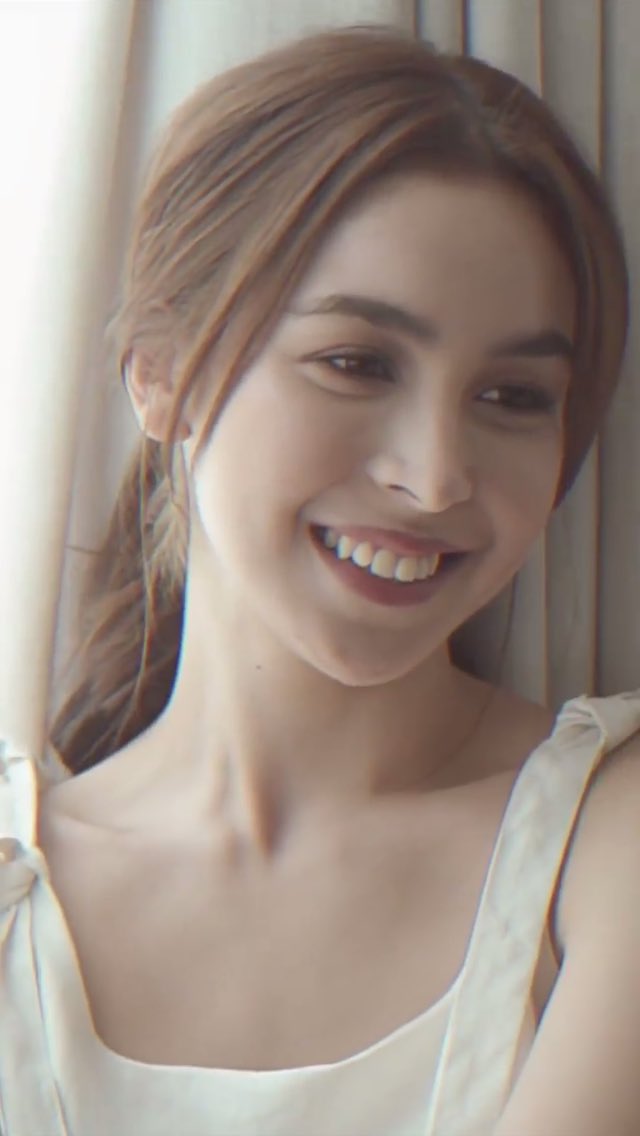 dBarrettoJulia's tweet photo. “I create this IGTV cause I want to connect with my followers, I want them to feel that they can relate and connect with me” - #JustJulia https://t.co/ykKXTaFl0q