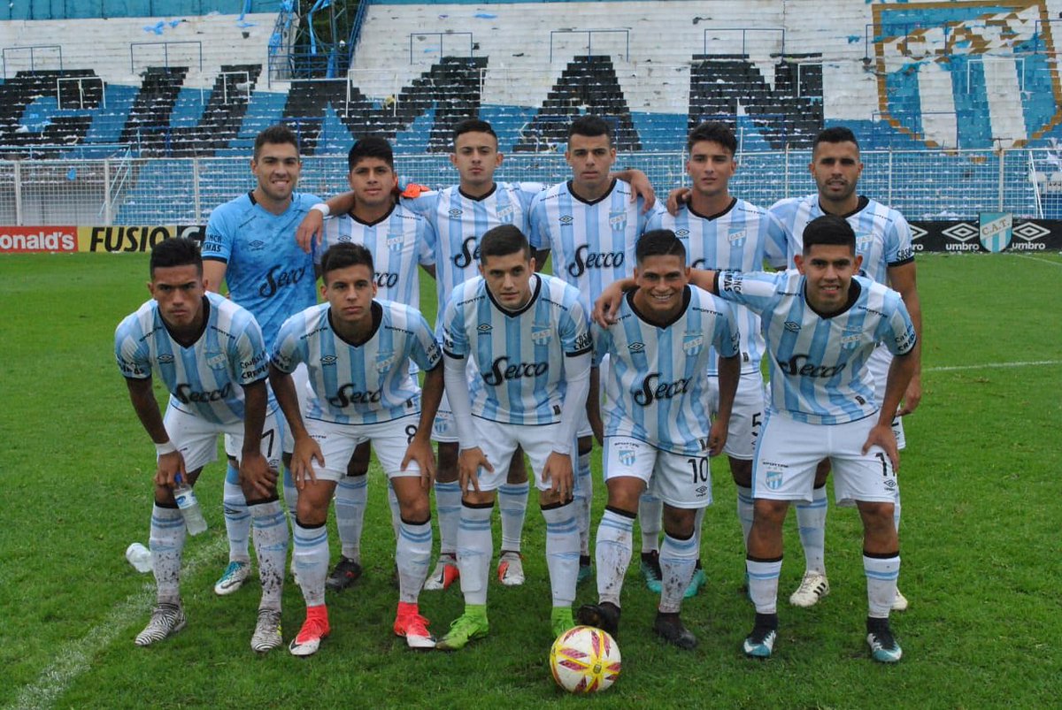 SCDivFormativa's tweet photo. #ReservaSAF [Fecha 14] 

Así forma el Decano: Pizzicanella; González, Barrios, Osores, Risso Patrón; Pombo, Valenzuela, Romero, Ruíz Rodríguez; Cuello y Rojas. bo, Valenzuela, Romero, Ruíz Rodríguez; Cuello y Rojas

#VamosLosPibes https://t.co/6idtLKswgz