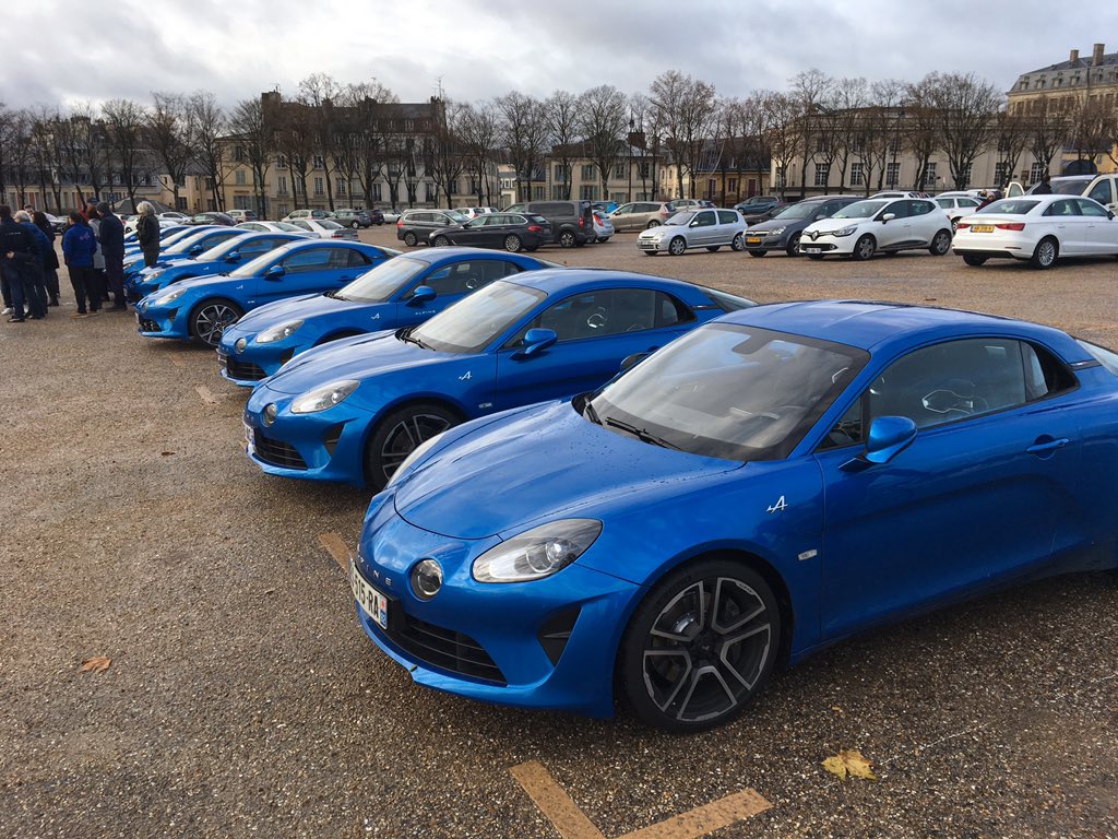 JP_Dauce's tweet image. Balade en Alpine mais pour une fois avec des Nouvelles ! #a110 #alpine #premiereedition