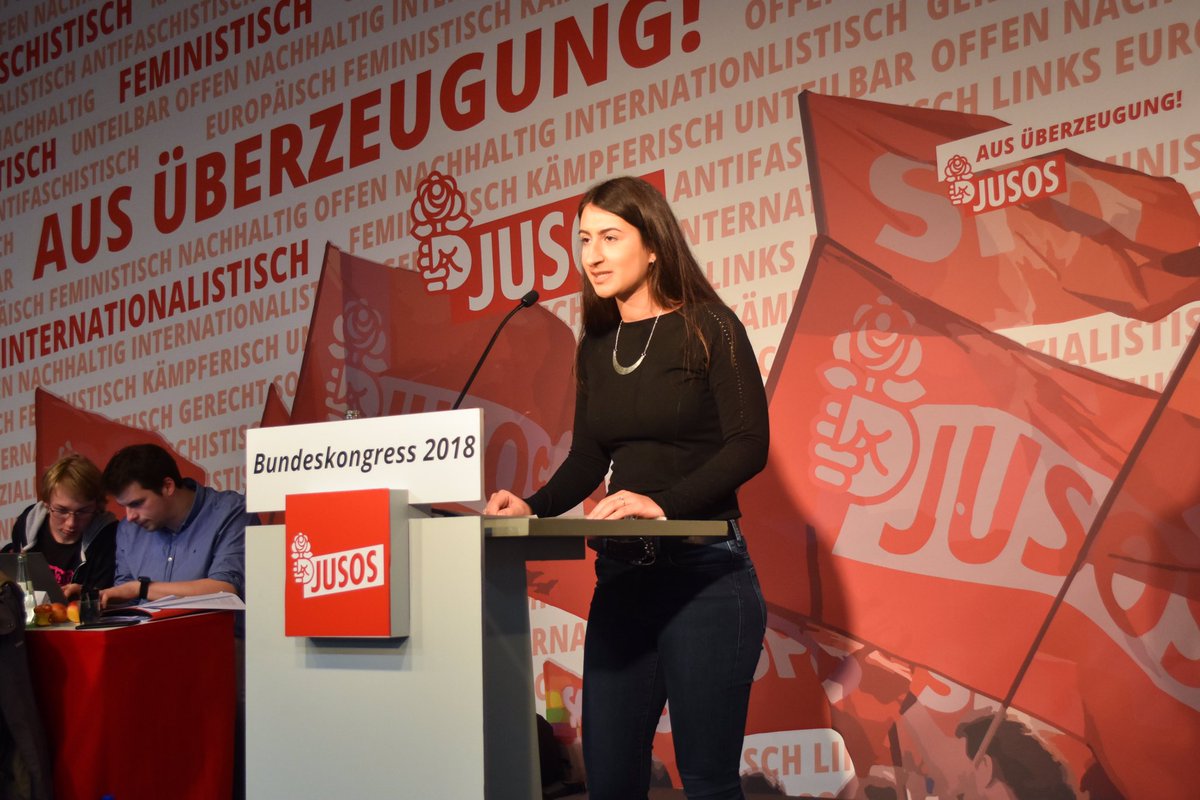 sinem_tf's tweet photo. Letzter Kongresstag beim #Buko18. Wir haben z.B. für die massive Beschleunigung der #Energiewende ausgesprochen. Umweltschutzfragen sind Verteilungsfragen, deshalb: Energiekonzerne nach dem Verursacherprinzip zur Kasse bitten! #ausüberzeugung https://t.co/nRxETMS5Fx