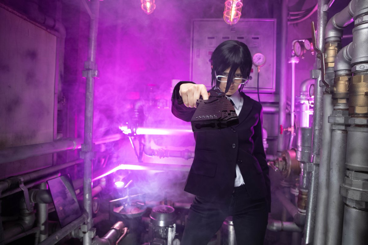 アル Almaphoto Psycho Pass 宜野座伸元 愚か者は経験に学び 賢者は歴史に学ぶという 君が愚か者でないことを祈ろう スタジオ雫さんのボイラー室にて このボイラー室は正真正銘の本物 張りぼてのセットとはやはりリアリティが違う ただ
