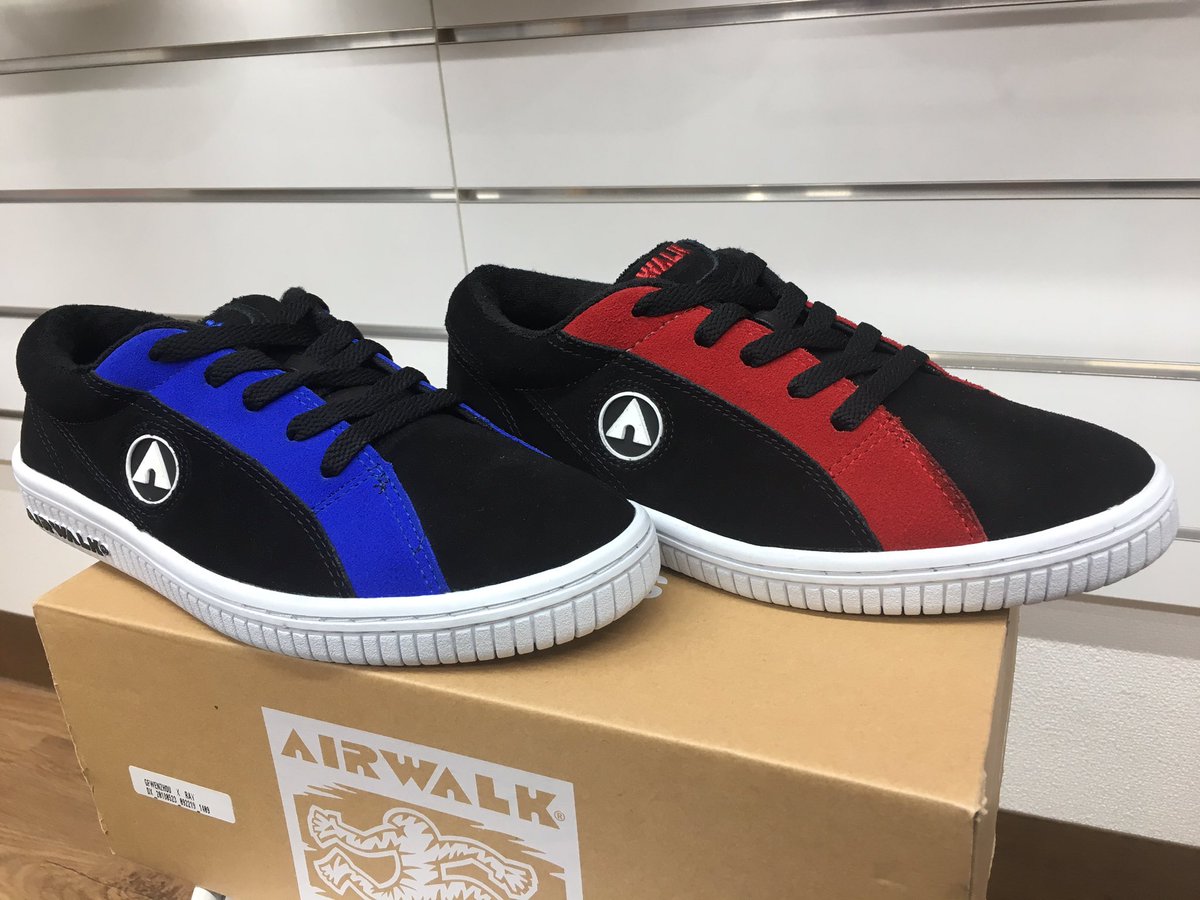 mashup_osu's tweet image. やはり鉄板だったこちらのカラーのAIR WALK ONE OG❗️完売間近でしたが、年末に向けて少量再入荷してます🎊サイズが無くて諦めていた方は是非お待ちしてます🤩🙌🏼明日もお待ちしてます👣
#airwalk #oneog #sneakershop #mashup #大須
#名古屋