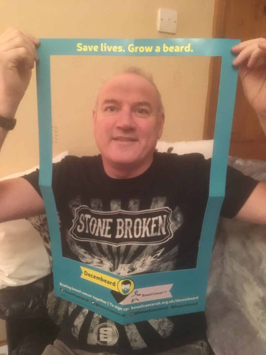 Eddiedoyle66D's tweet image. Here’s day one photo of #decembeard, thanks to my surgeon Mr Paraoan, my oncologist Dr Marti and the all the team at ⁦@TheChristieNHS⁩, I’m still here 👍❤️