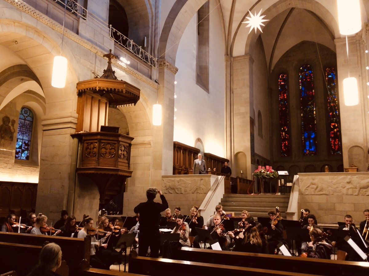 Das Jugendsinfonieorchester „Crescendo“ probt schon fürs heute Offens Singen!