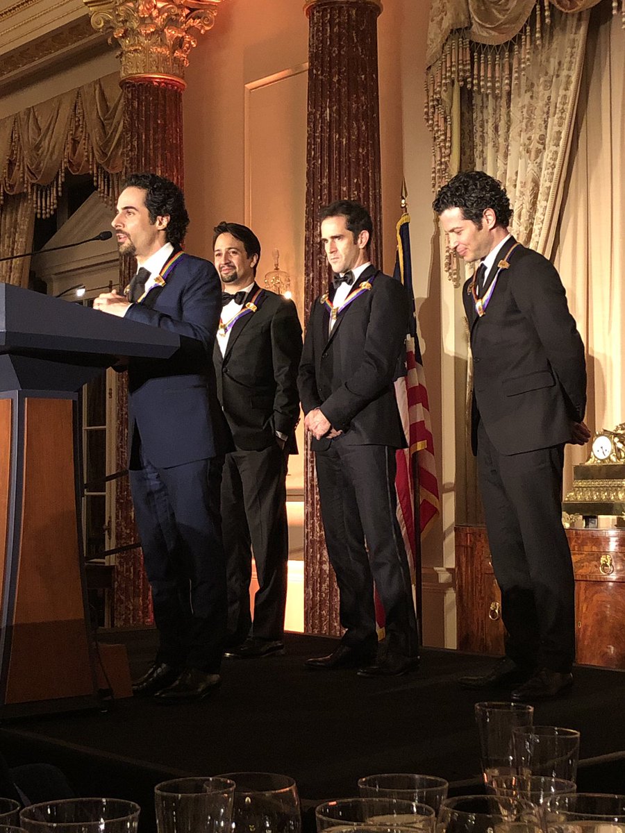 michi421's tweet photo. 🎶Pride is not the word I’m looking for...🎶 #KennedyCenterHonors https://t.co/9YNwkyvCPS