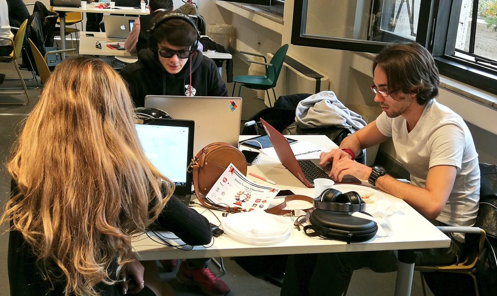 CodemotionIT's tweet image. Programmare con stile.
#CognitiveHack @IBMItalia