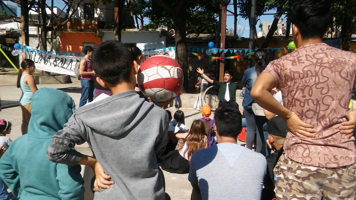 CPJuanaAzurduy's tweet photo. Ahora! Festejando el 4to cumple de nuestra querida Casa Cultural La Andariega en la 21/24, Barracas. Por muchos años mas construyendo vida digna! https://t.co/CVlG4GWDAm