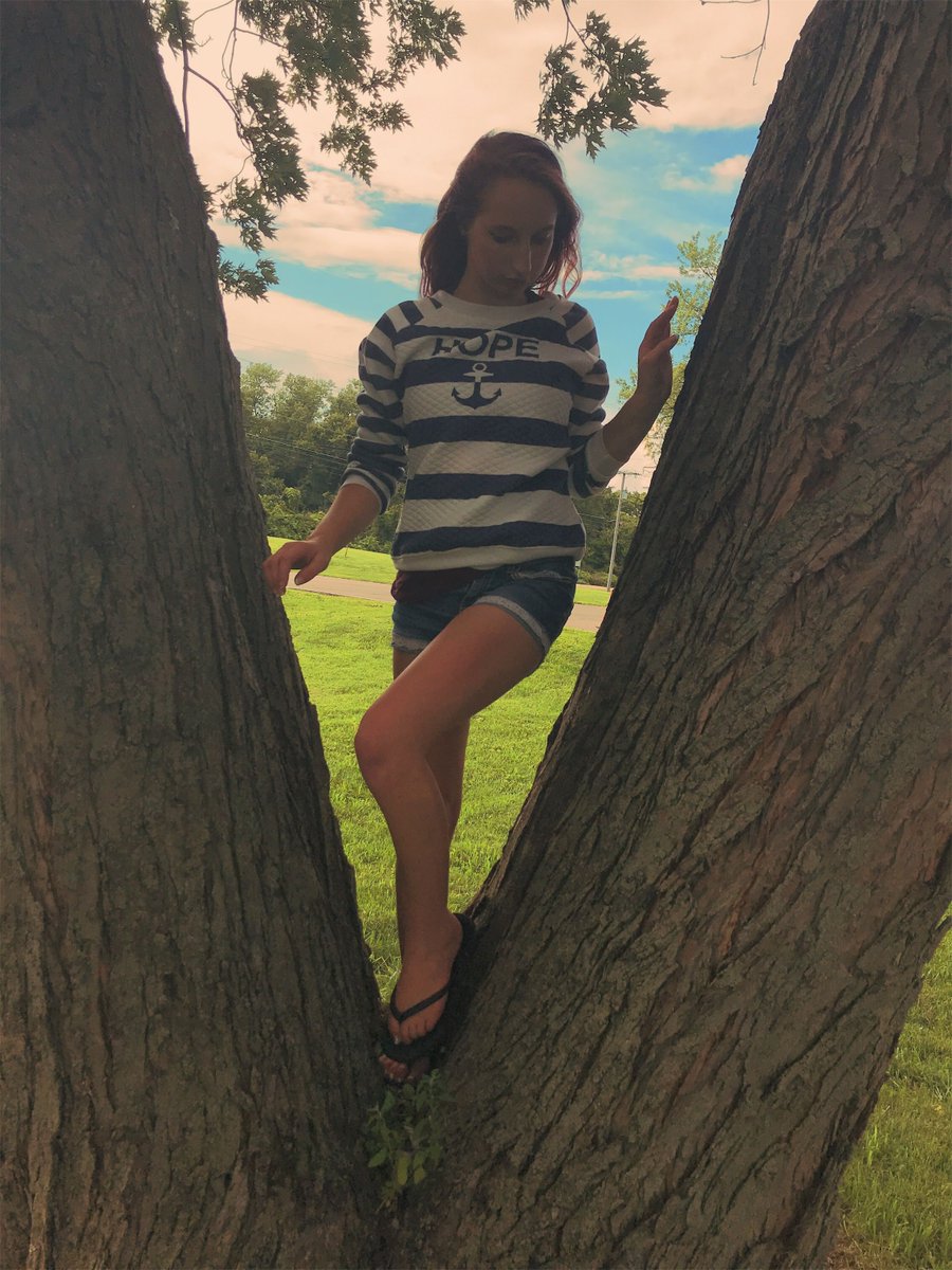AnilynNicole_'s tweet photo. #vibrantLGBTQ #AcceptingGfApplications #SingleLife #Bisexual #BiTwitter #Eighteen #Ohio #Lonely #LoveMe https://t.co/MtcOYtl0CU