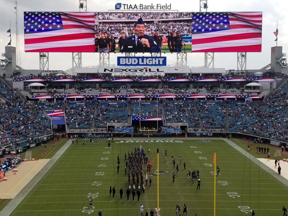 geoengineer's tweet photo. New #USService members swearing in on #Gameday #USMC #JAGUARS #DUUUVAL https://t.co/6vvhrAZaC5