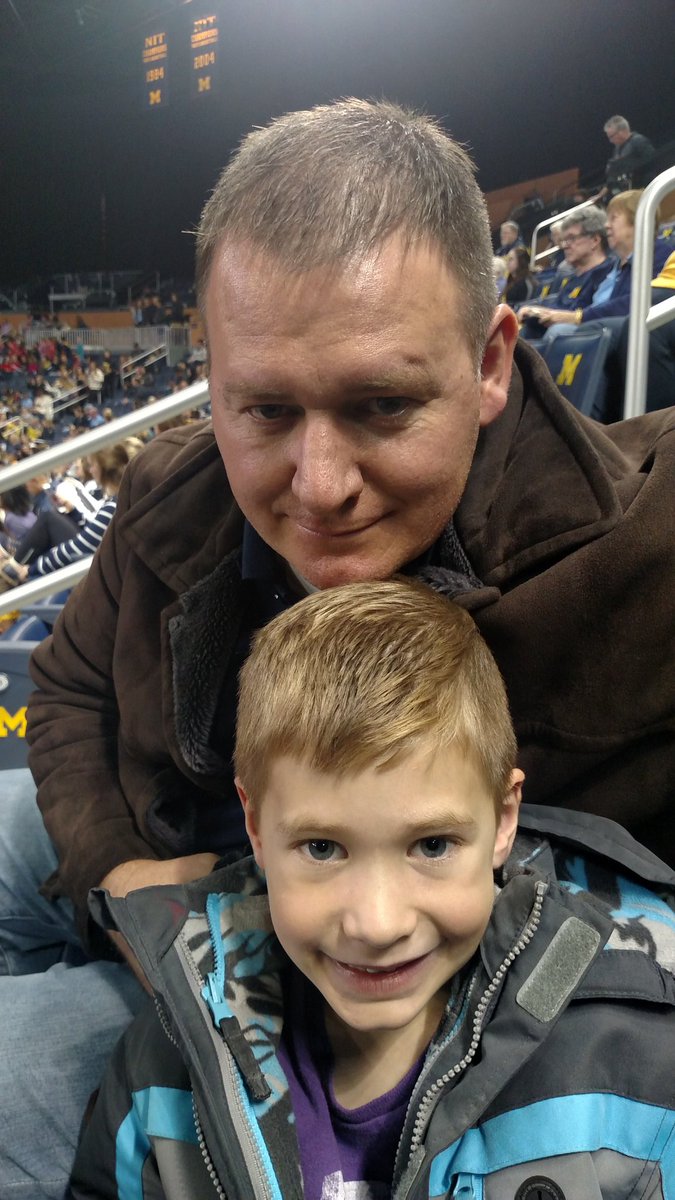 reedbarb's tweet photo. Family day! #CrislerLIVE https://t.co/jrxyMvWfYz
