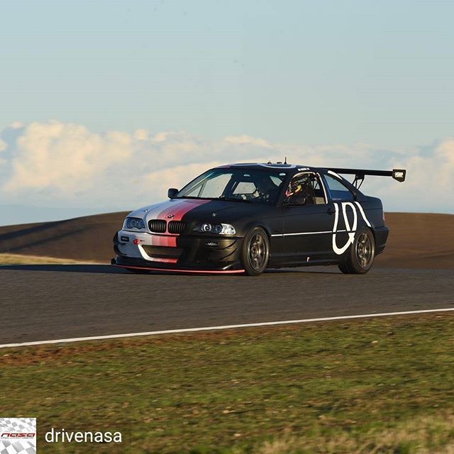 MSpeedWorks's tweet photo. She's not looking this pretty anymore... #MoreheadSpeedWorks #MSWRacing #RaceCar #RaceShop #Racing #BecauseRacecar #E46 #BMW #330Ci #NASAracing #25hr #enduro #enduranceracing https://t.co/V4TuXE3QGb