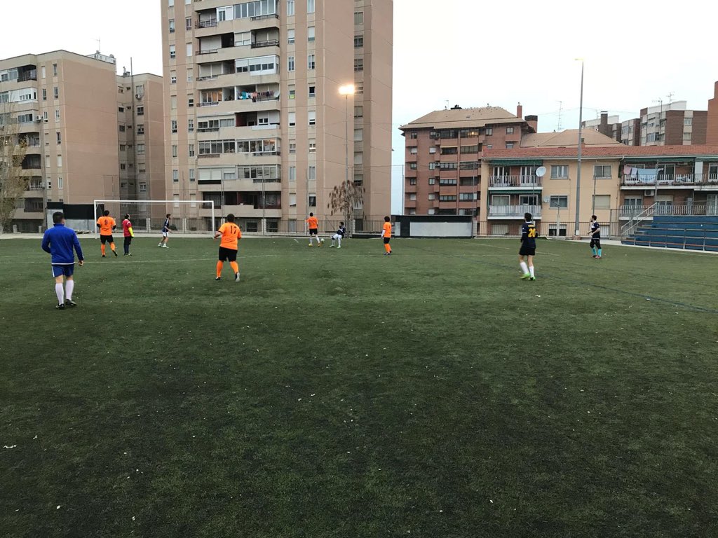 ostrochulos's tweet photo. Gran partido de los nuestros, que vuelven a la senda de la victoria. Por un 3-1.
Goles de @Cesitar66 (x2), Alex
#vamosostrochulos https://t.co/61zVcxEXwV
