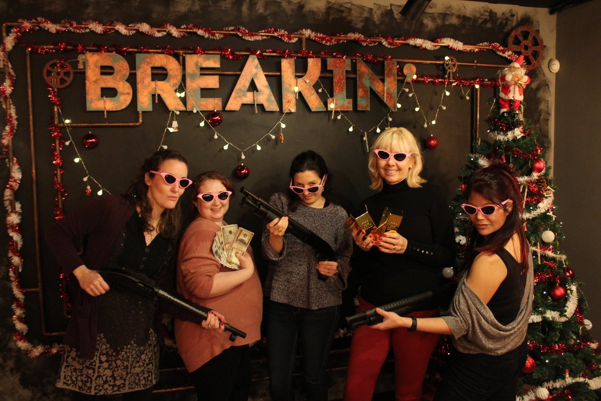 DrAudreyT's tweet image. Move over Ocean&apos;s 8, there&apos;s a new team in town. Awesome Heist with @BreakinEscape - adrenaline charging, well thought out, excellent game flow and encouraged teamwork more than any game I&apos;ve played so far!! #EscapeRoom #escapegame #exitgames #escapeexperience #FriendshipGoals
