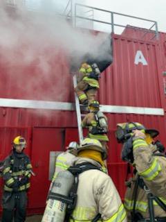 AtwoodFire's tweet photo. Today @AtwoodFire trained with @moosupfire #CentralVillageFire and @station95ct at the Killingly Fire Training Center. Skills were sharpened in a steady rain. #TrainlikeyouWork https://t.co/DJw2EV47OQ