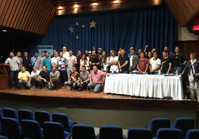 swarmcityqueen's tweet photo. #BotLatAm #BotBarranquilla
Thanks to everyone who organized and participated in this lovely meetup!! DApps are changing the world!
#Freedom #blockchain #SwarmLove ♡
Cheers to @SwarmCityDApp @dether_io @Givethio @ethstatus @appics_official @etherisc https://t.co/7ltEY3yq1H