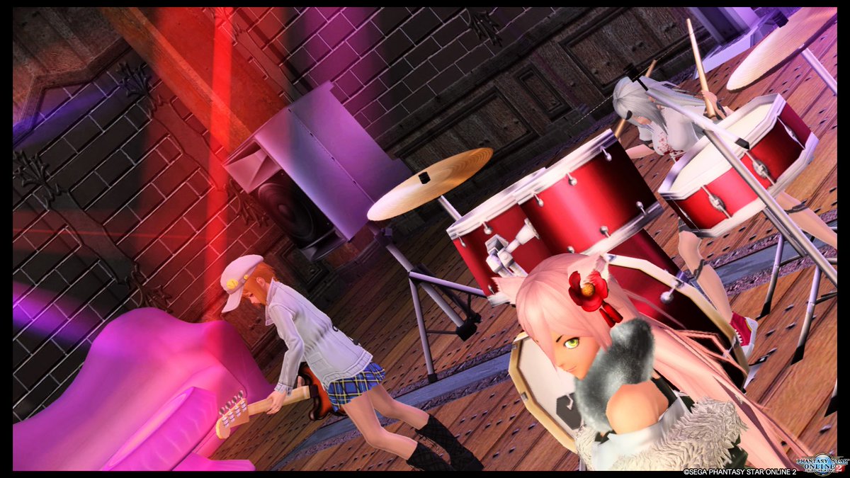 0kk03744725287c's tweet photo. マスコットになる前の姿
異質な女子バンド感
#PSO2
#メンテの日じゃないけどss貼る
#FOXFEVER https://t.co/M5TTTMaeNh