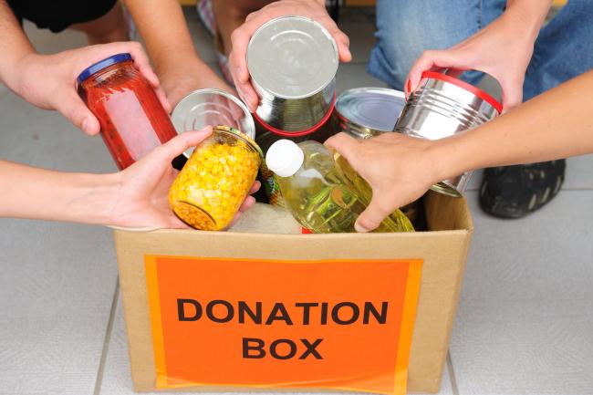 MartinAtTheEdge's tweet photo. "Most people had never heard of #foodbanks in Britain in 2009; there are now thousands, all over the country." (@patrickjbutler) #HungryBritain

It doesn't take a genius to recognise what has happened since 2009; the poorest in our society are paying for the greed of the richest. https://t.co/ueyWhEN6TO