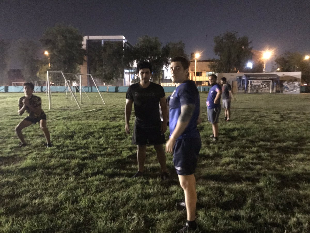 LeviathanRugby's tweet photo. - DOMINGO de EQUIPO 🤜🏾🤛🏼 -

Pensando en l@s que trabajan y estudian los días de semana, y en los más pequeños de la casa; junto al apoyo de la MPT abrimos hoy horario de 3pm a 6pm en el Estadio Chan Chan y lo mejor, ¡GRATIS! 🤩.
Categoría: Masculino mayores/ menores.
📱980650701. https://t.co/65LvaaS2oj