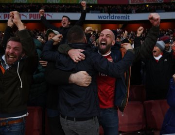 View image on Twitter