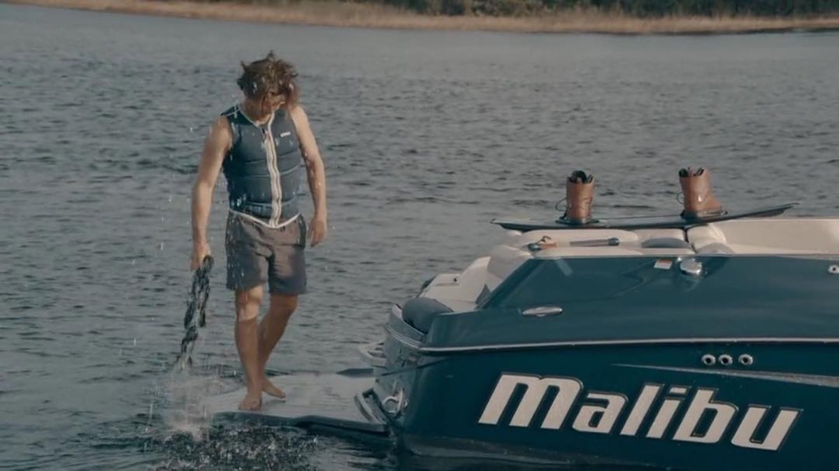 What are some of your rituals before you take a set? Check out @oliderome &amp; his #M235 🤘 #thetruthisonthewater