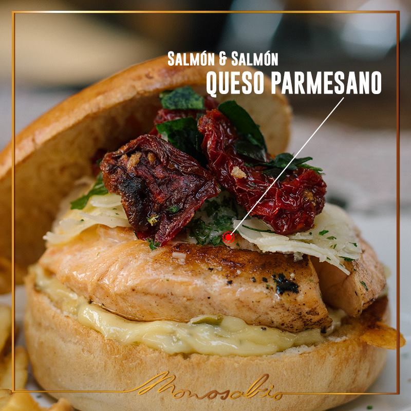 Si eres fanático de el rey de los quesos Italianos, esta hamburguesa con deliciosas lajas de parmesano es para ti.