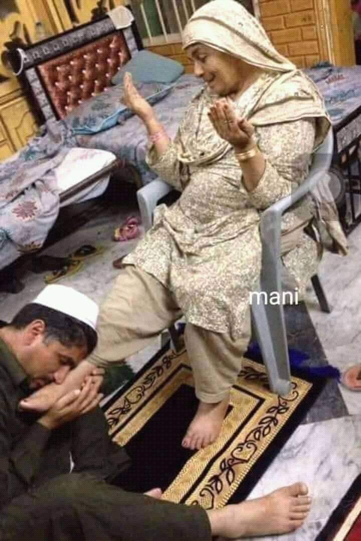 QuranPAK's tweet photo. جو لوگ اپنی ماں سے پیار کرتے ہیں وہ لوگ شیئیر ضرور کریں https://t.co/t8lE9rsLmC