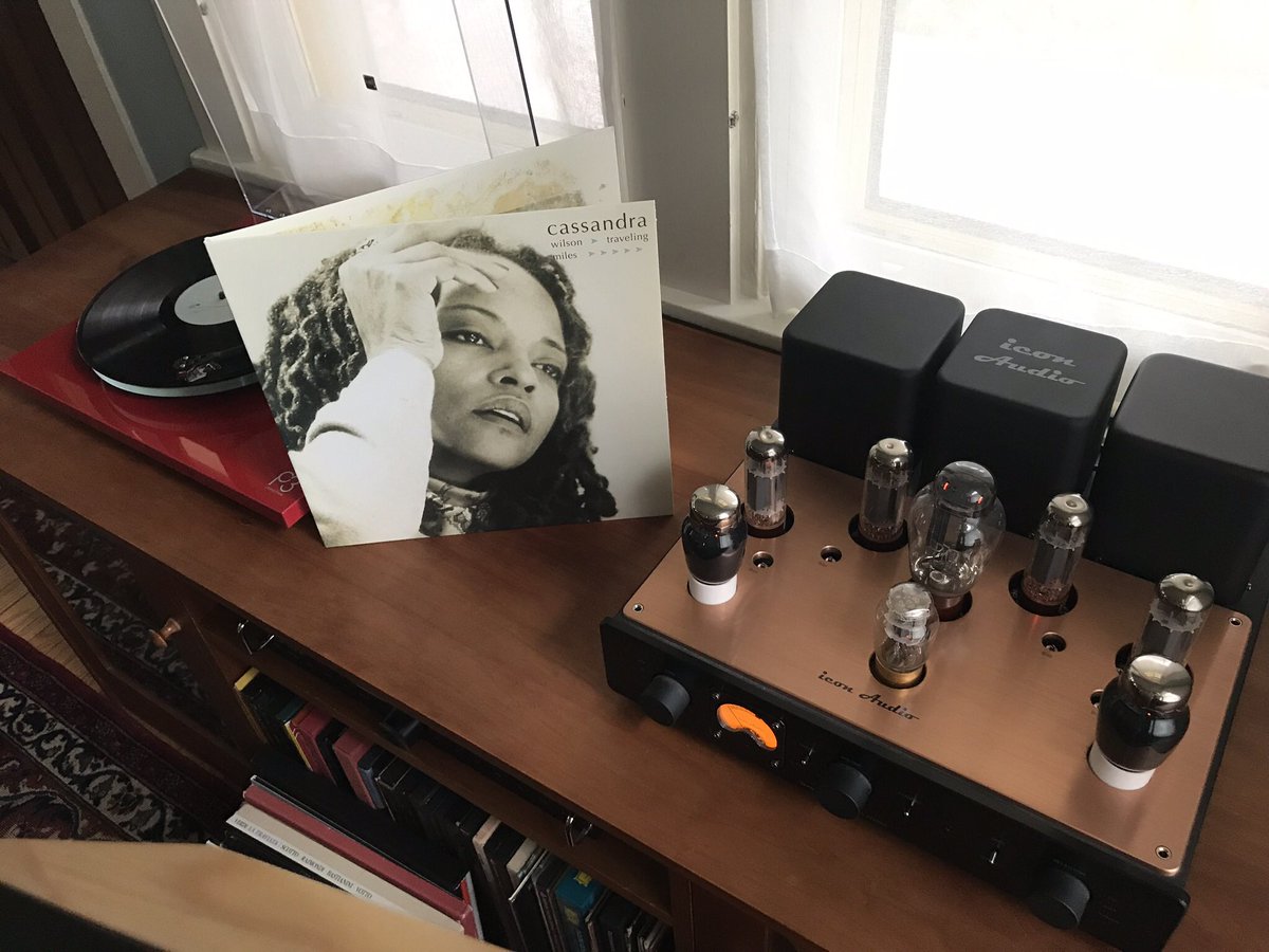 netchord's tweet photo. Traveling Miles #SundayMorningAnalog #travel @RegaResearch @iconAudioLtd https://t.co/CGuao0Gux6