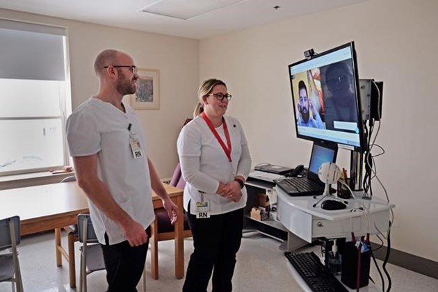 'TV doctors': Small East Coast hospital tries care via video screen bit.ly/2BMe1LS https://t.co/CQXwBmEkNN